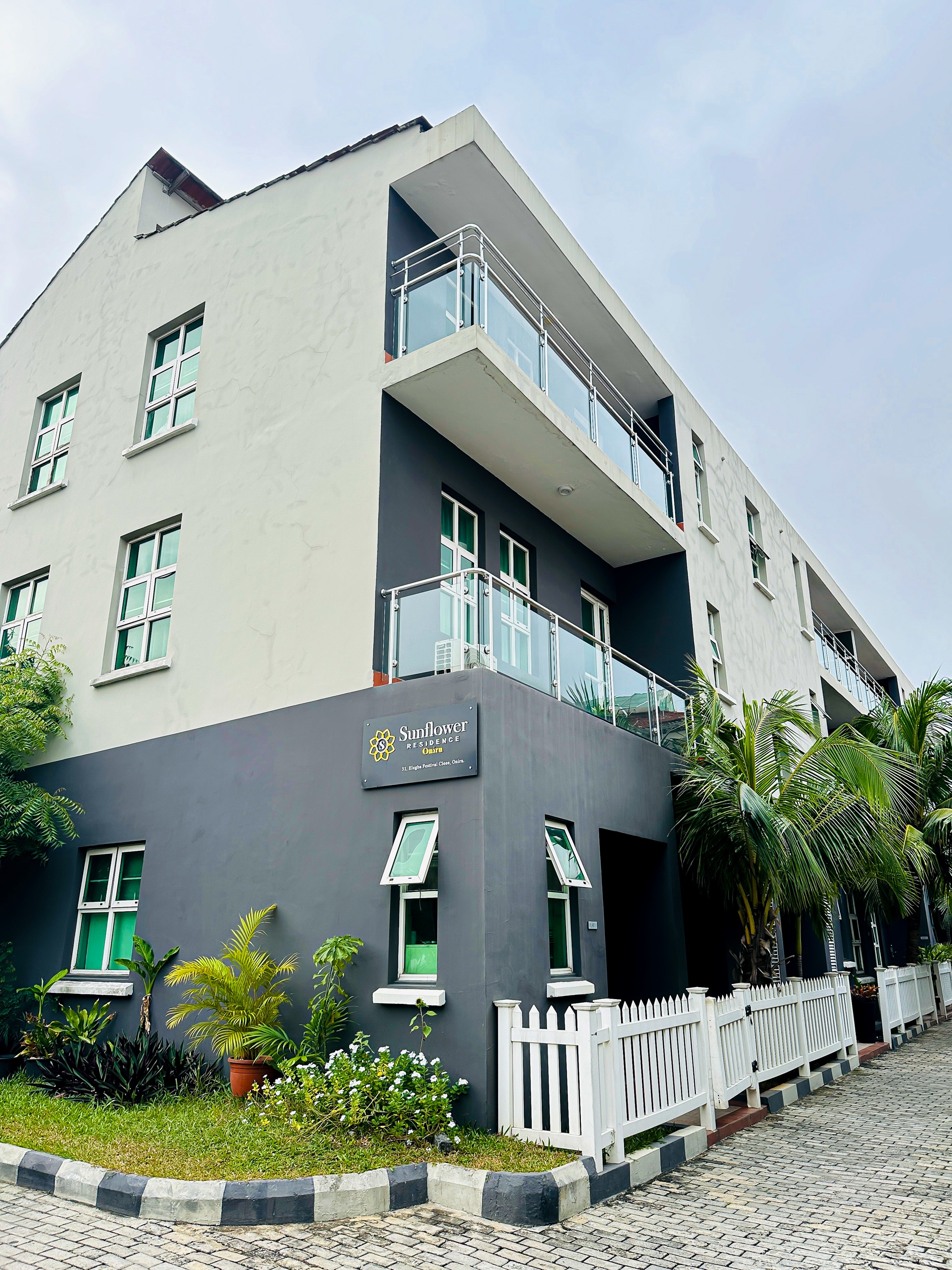 Sunflower Residence Oniru